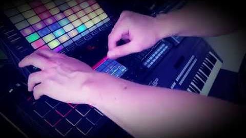 Akai MPC Live Force -  G.R.O.V. System XL Live Techno Trance