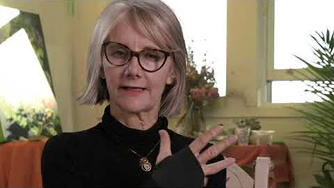 Micro-Documentar...  with Linda Larson