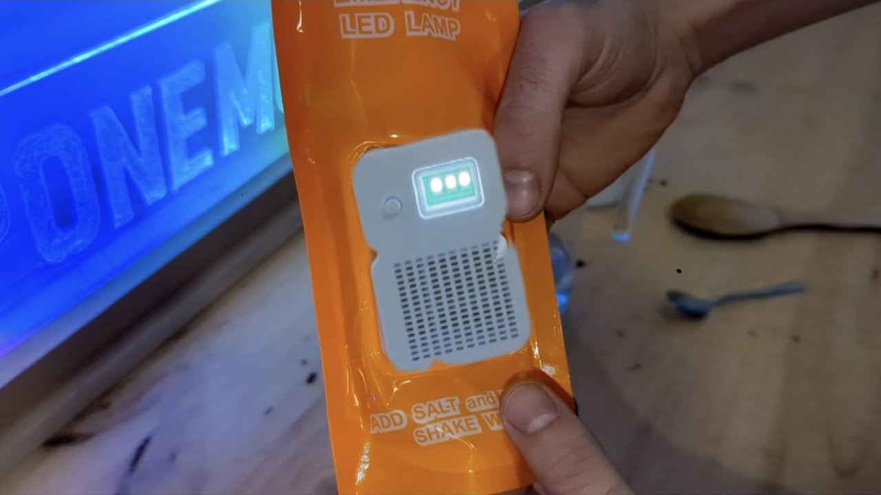 Linterna que funciona con agua y sal. Explicación y funcionamiento.