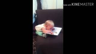 Малыши читают Таисия 9 месяцев