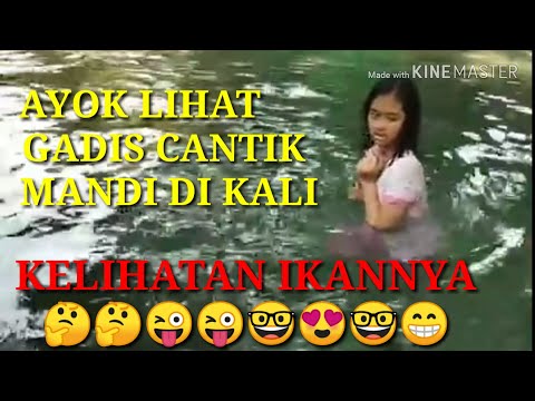 GADIS CANTIK MANDI DI SUNGAI NGERONG DI KELILINGI RIBUAN IKAN