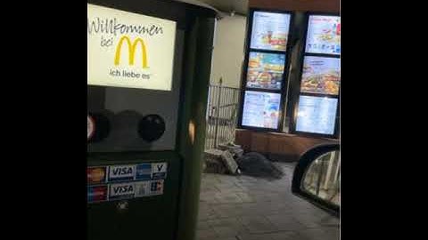 McDonalds "I dont understand German"
