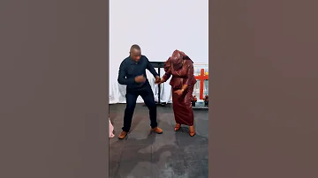 Bonny Mwaitege And Mrs Mwaitege Wakicheza Kwa Pamoja 