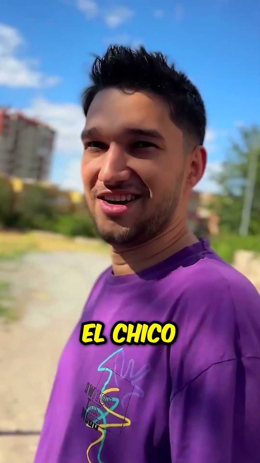 ¡Él tiene un coche inteligente, pero el chico tiene un secreto! ?...