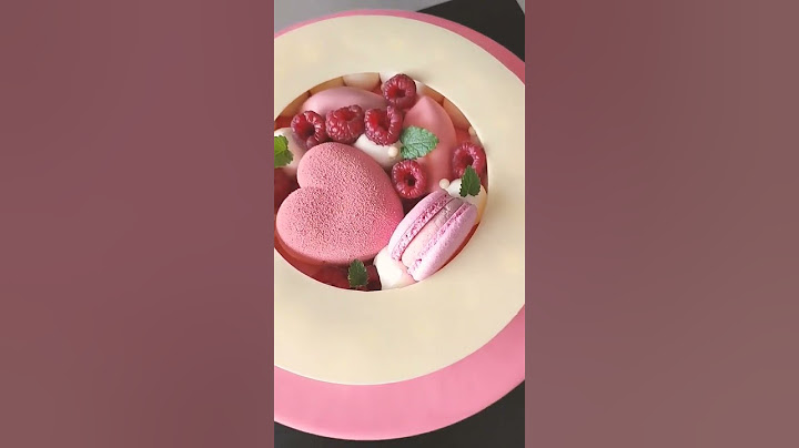Raspberry entremet cake ❤️  #pastry #cake #cakedecorating #food #mirrorglazecake #sweet #yummy