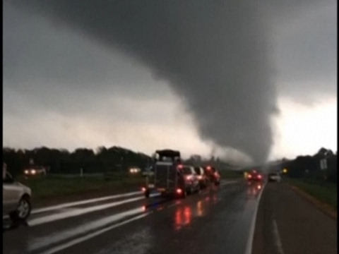 RAW: Tornado Strikes Texas Town