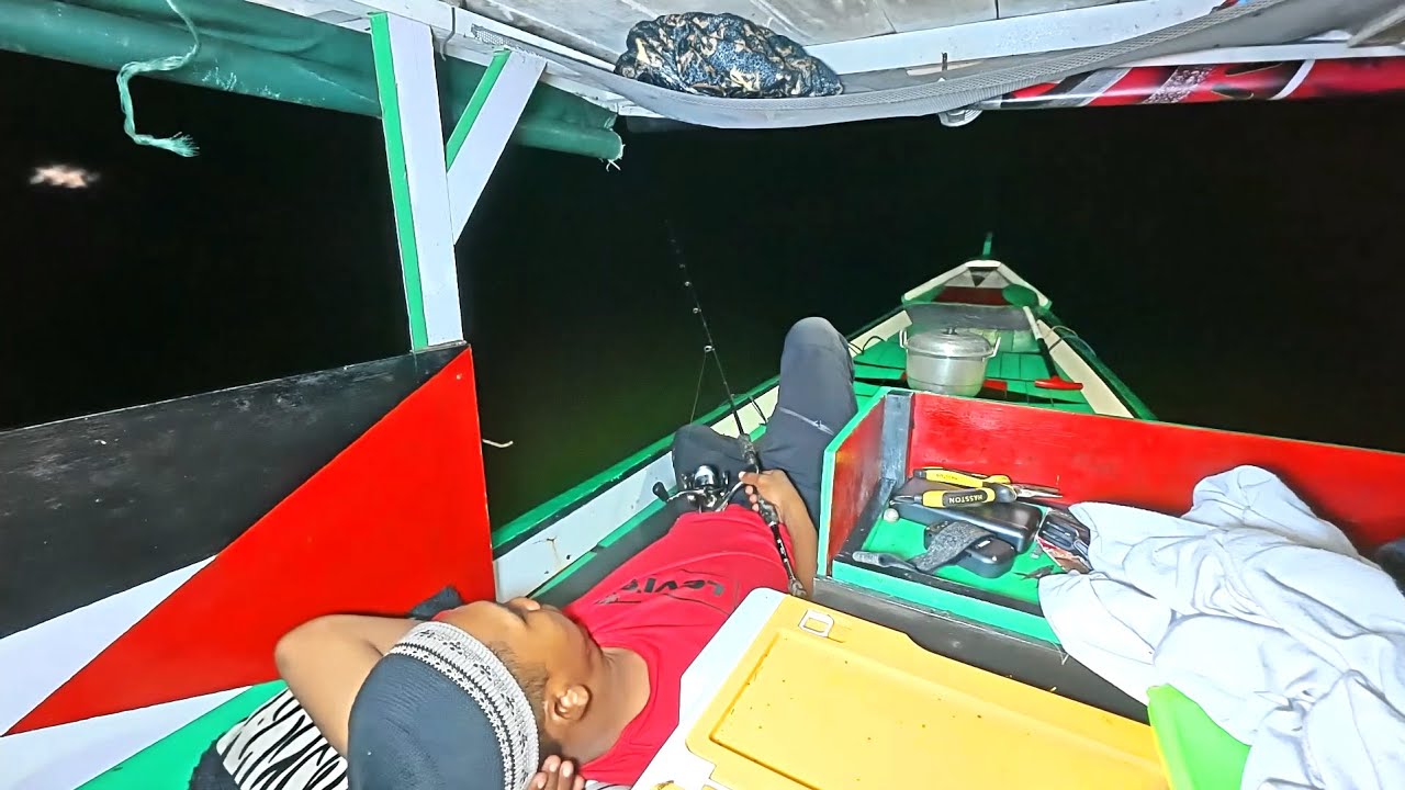 Fishing trip 2 hari 1 malam dapat banyak ikan besar dan masak pepes ikan baramundi extra pedas