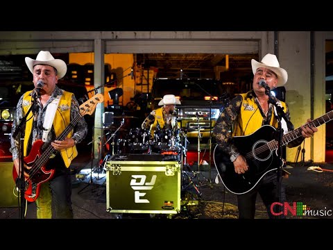 Los Cuates De Sinaloa - Negocio Cuajado (En Vivo 2023)