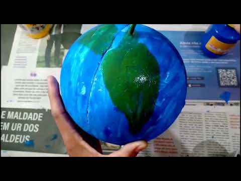 Meio Ambiente- Planeta Terra com bola de isopor