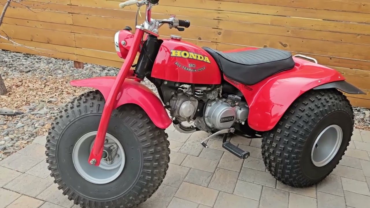 Honda ATC90 Walk Around And Cold Start - YouTube