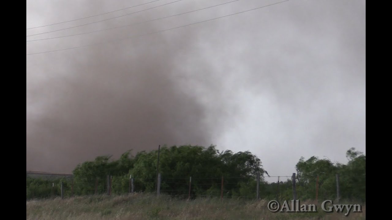 Burkburnett TX to Dean TX Supercell and Tornadoes 5-22-20 - YouTube