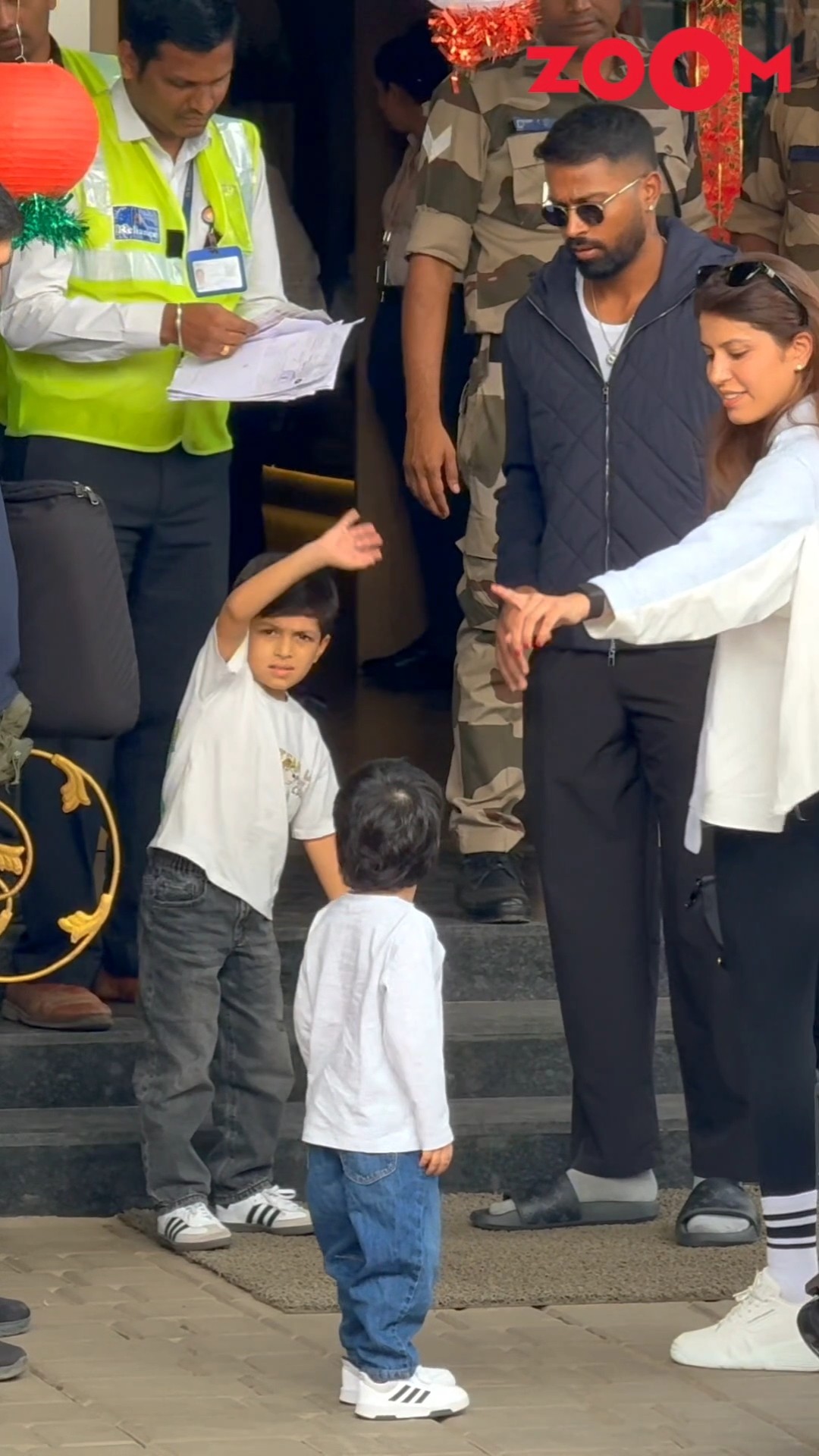 Hardik Pandya's son Agastya WAVES at paps before his security check ? #shorts #hardikpandya