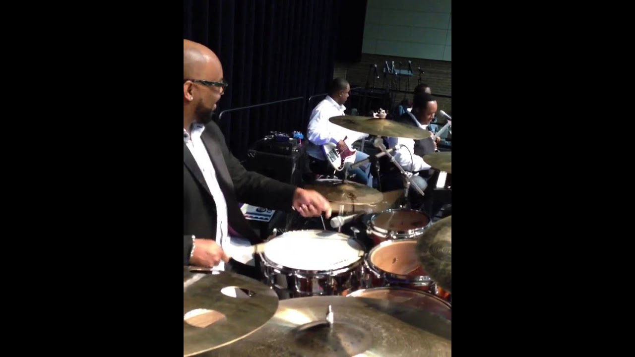 Yeah, Calvin Rodgers on the drums