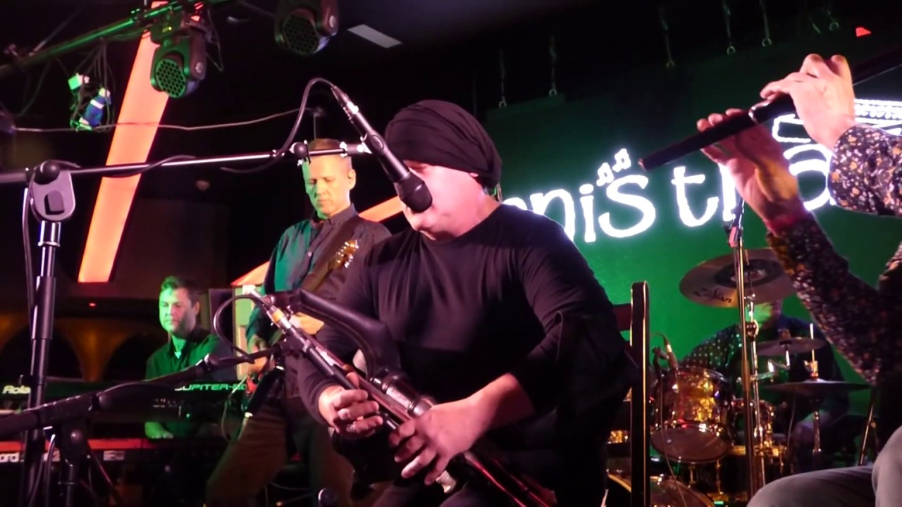 MOVING HEARTS McBrides The Ennis Trad Festival, The Queens Hotel