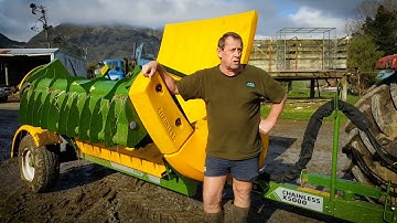 Chainless X5000 Bale Feeder, Warwick Harward, Golden Bay