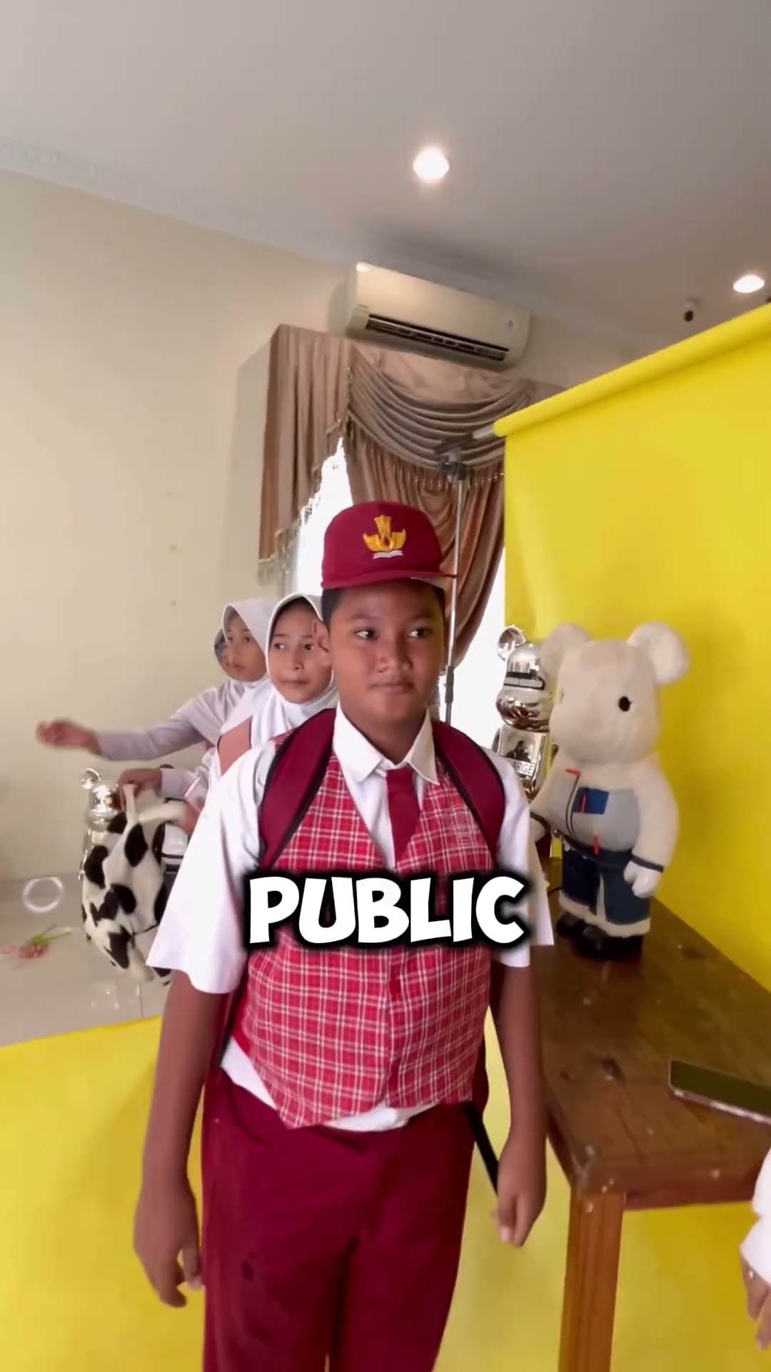 ARTIS PALING BOCIL SUKA ?!