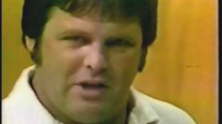 Jerry Lawler and Bill Dundee share some history on Wayne Farris (6-23-79) Memphis Wrestling Promo