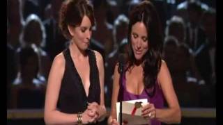 Tina Fey and Julia Louis-Dreyfus presenting Emmy 2007