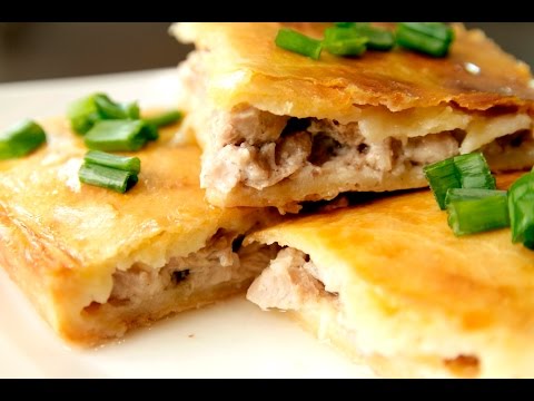 Видео: Куриный пирог с сливочным соусом