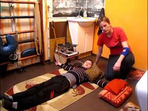 полный комплекс гимнастики при поясничном остеохондрозе. вылечимся сами лфк. лфк суставная гимнастика бубновского. вылечимся сами лфк. зарядка при спондилоартрозе.