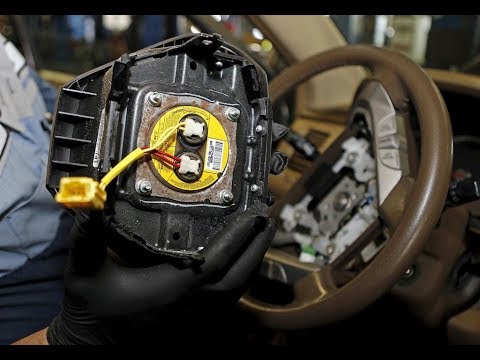 Что внутри подушки безопасности? Взрываем пиропатрон