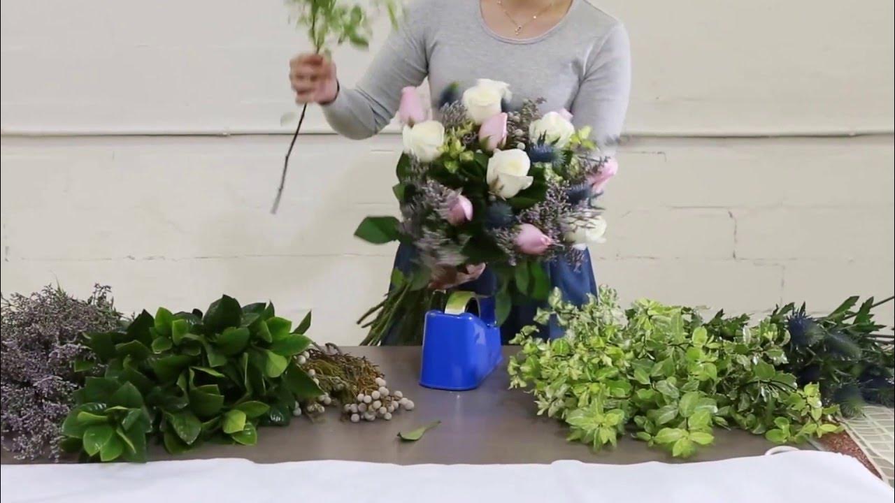 How to arrange a Mixed Roses Bouquet YouTube