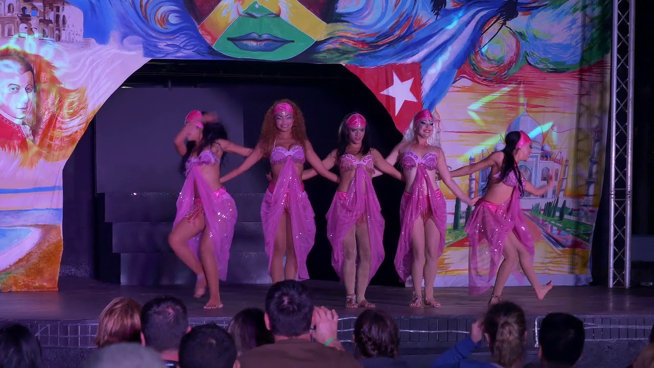 Tryp Cayo Coco: International Night (Bollywood)