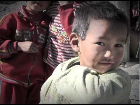 Adım Abdullah, 3. çocuk olarak doğmanın yasak olduğu Doğu Türkistan'da doğdum ben