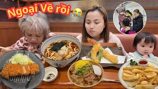 Udon tempura ngon bao nhiêu, thì khoảnh khắc tiễn ngoại về VN buồn bấy nhiêu 