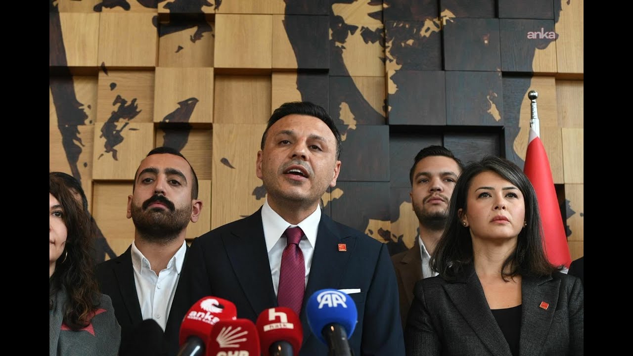 CHP İstanbul İl Başkanı Özgür Çelik açıklama yaptı