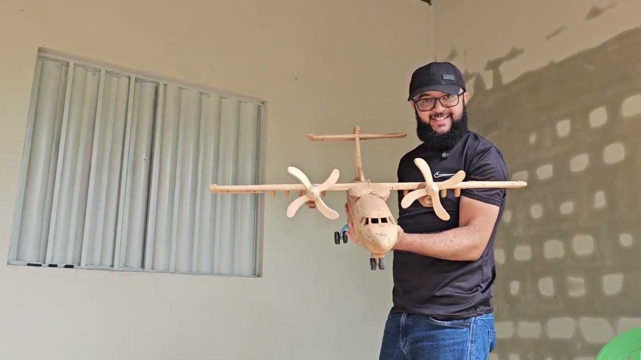 Conhecendo o trabalho de Seu Zé dos Aviões na Colina do Horto em Juazeiro do Norte-CE