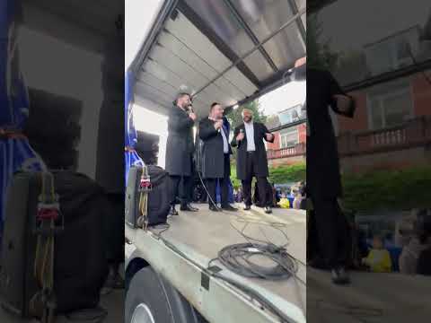 Manchester, England: Hachnasas Sefer Torah at Heaton Park Hebrew Congregation