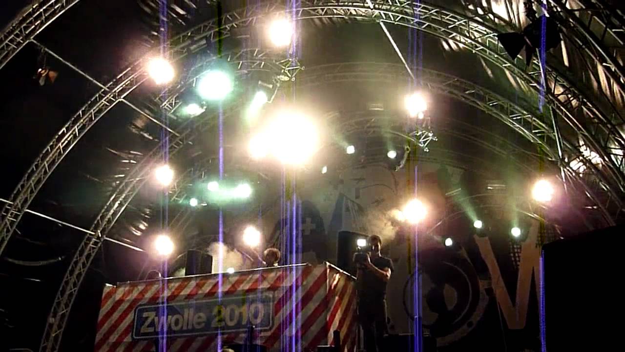 Armin van Buuren @ Citymoves Zwolle 2010: Masoud feat. Laurie - Blinded﻿ (Sebastian Brandt Remix)