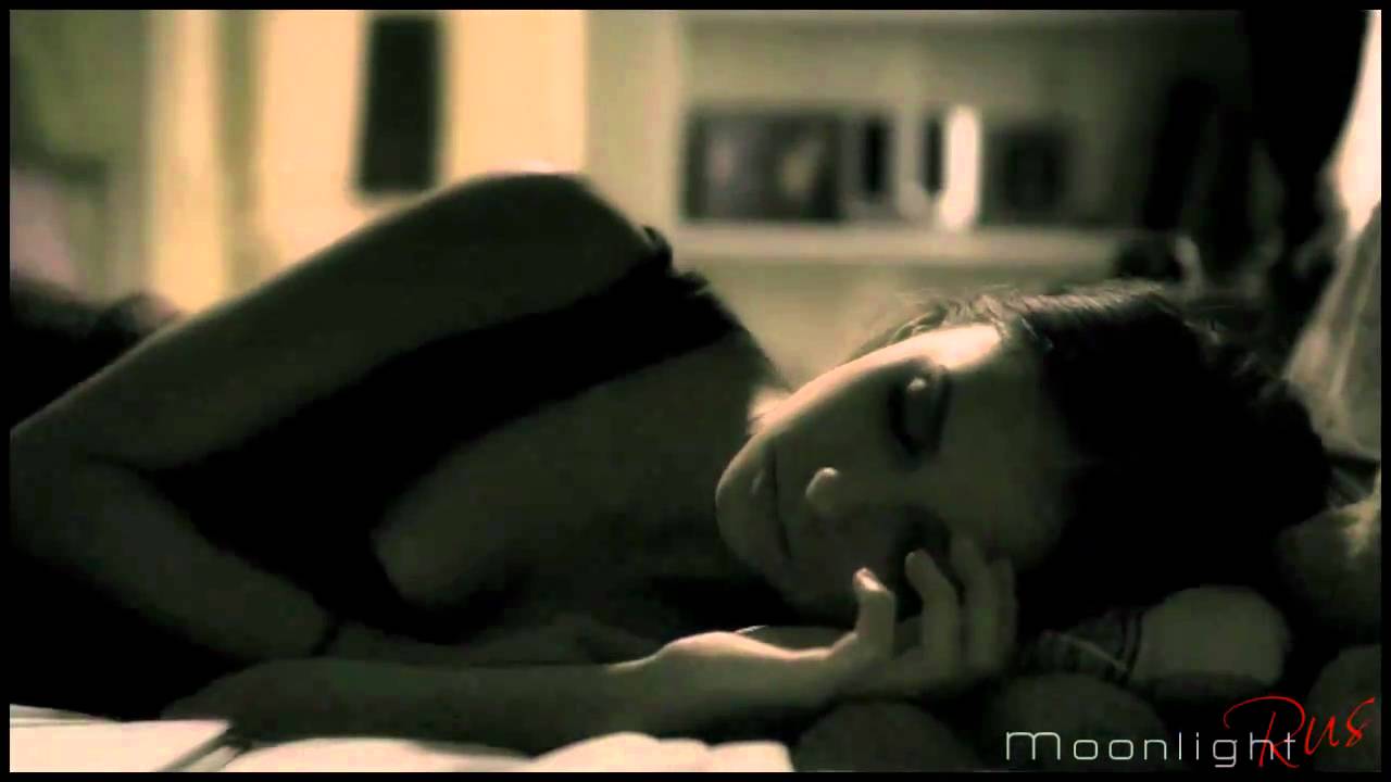 Damon & Elena // Moan...