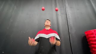 How To Juggle 4 Balls *Juggling Tutorial*