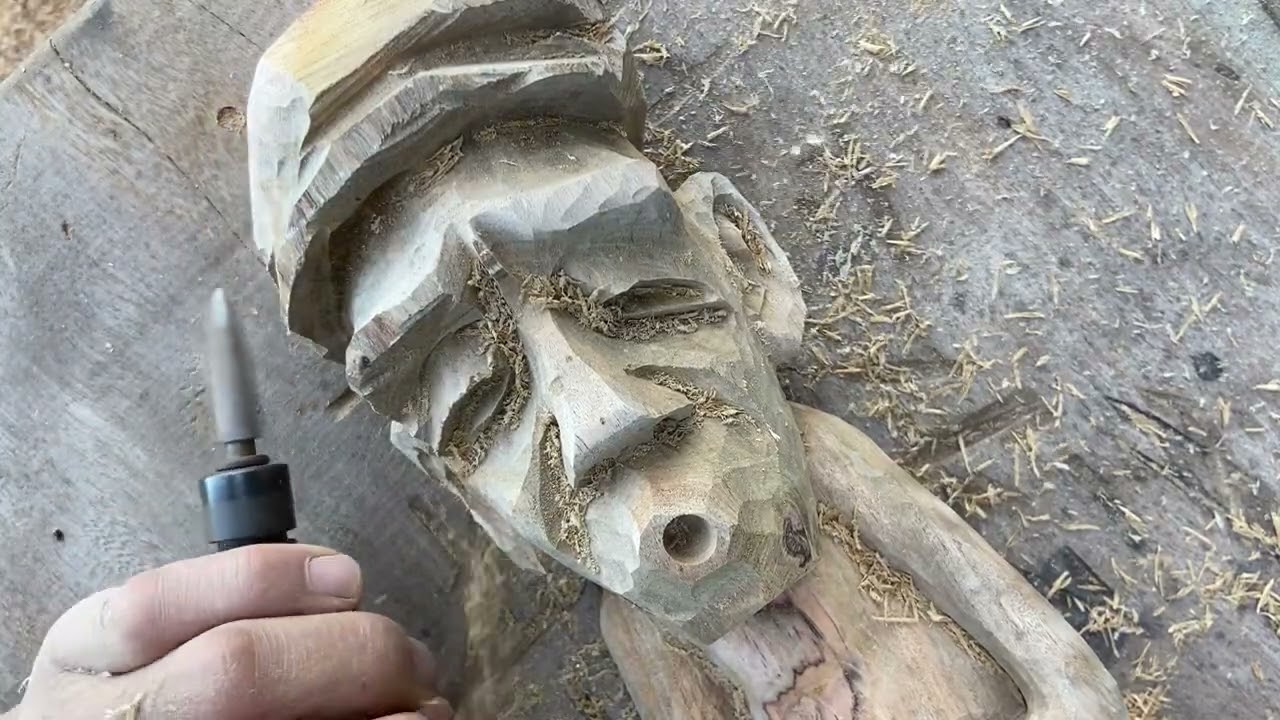 From Firewood to Art – Time-Lapse Carving by Masterpiece Carver