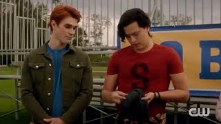 Riverdale 5X03 The Kids Bury A Time Capsule Before Graduation Riverdale Season 5