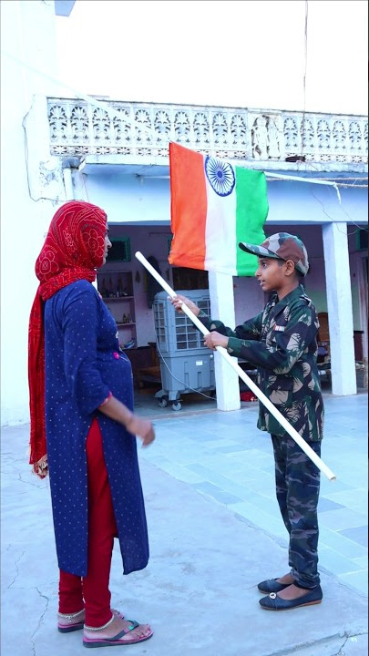 तिरंगे का सम्मान 🇮🇳 करें 🇮🇳 respect Indian flag #shorts #tiranga #viral #shortsfeed #army