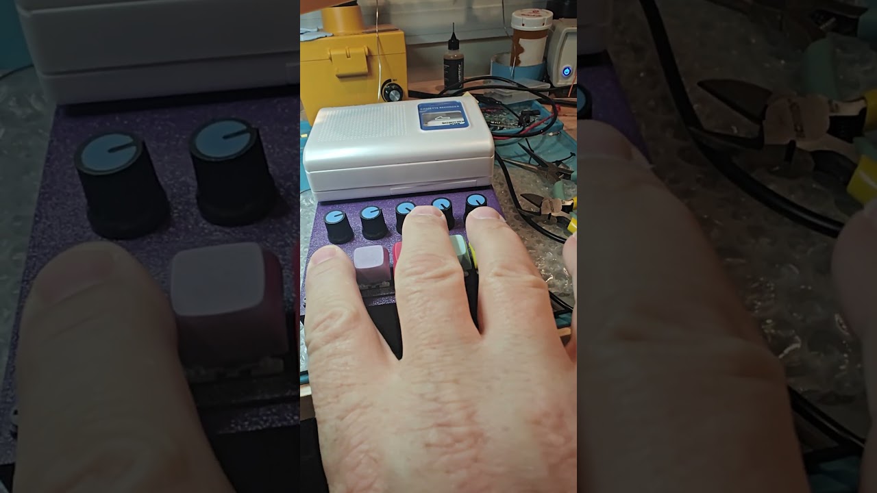 having fun with a super Lo-Fi modified cassette deck 