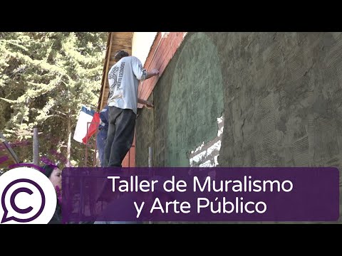 Muralista Marcelo Carpita enseñó técnica de esgrafiado en Pichilemu