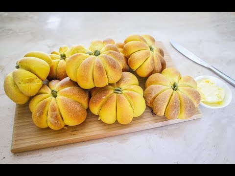 Elise's Eats - Ep 91: Pumpkin Bread Rolls (Thanksgiving Special)