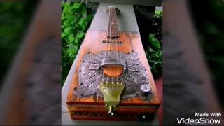 cigar box guitar