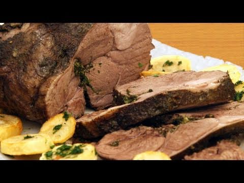 how-to-roast-leg-of-lamb-recipe-(roasting-leg-of-lamb)