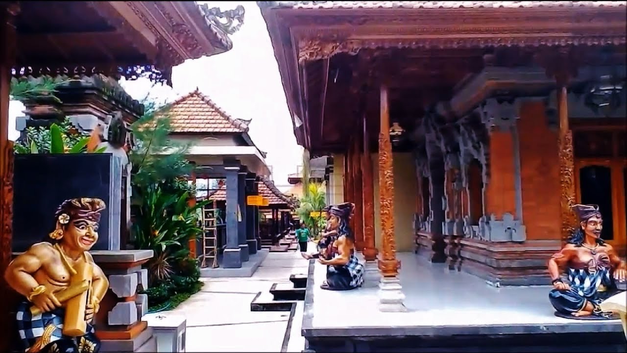 Wisata Rumah Adat Tradisional Bali Gapura Candi Bentar Youtube