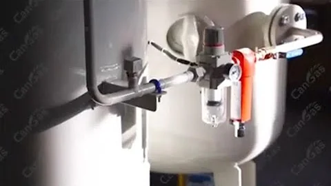 PSA oxygen generator with cylinder filling station