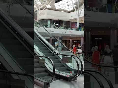 Video: Navštívte nákupné centrum Westfield London