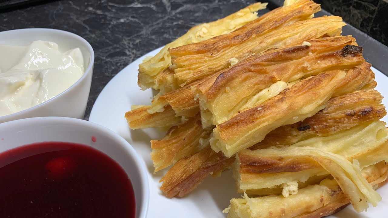 Kollpite e holluar me miell misri me mbushje (tradicionale) - Verdünnte Kollpite mit Füllung
