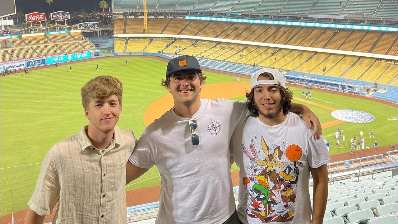 DISNEY LAND AND DODGER GAME Vlog #004