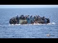 بحار جزائري يلتقط مشاهد حصرية لغرق مهاجرين 'حراقة' في البحر  Haraga