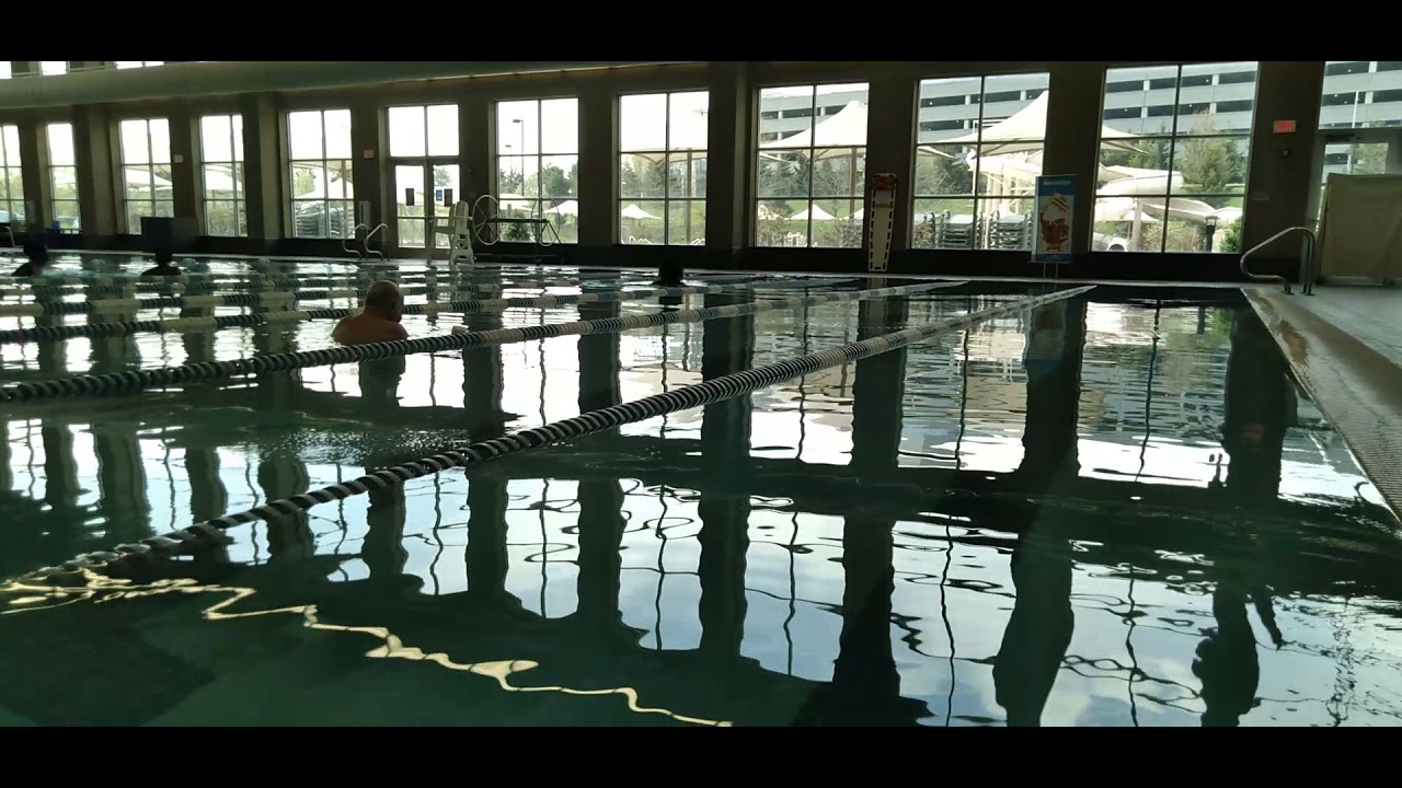 Beachwood,  Ohio: Lifetime Fitness, pool area